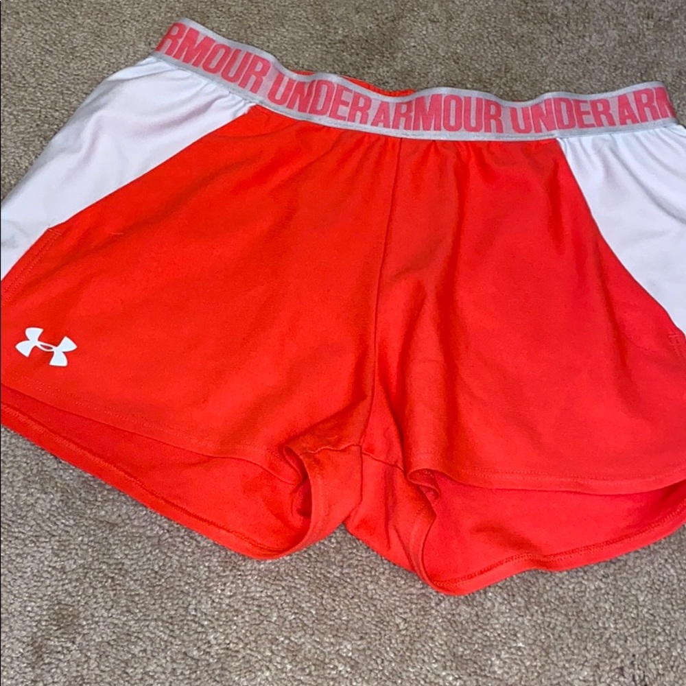 UNDER ARMOUR SHORTS